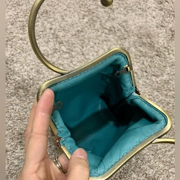 Handsewn Vintage Style Genuine Leather Floral Print Kiss lock Wristlet/Crossbody - Picture 14 of 15